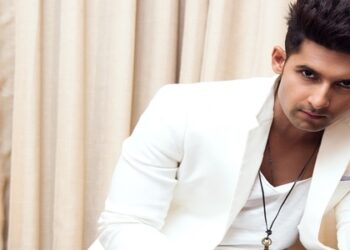 Ravi Dubey writes a hard-hitting poetry AANKDE
