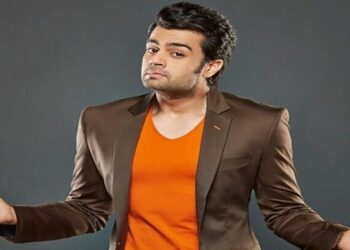 Actor Maniesh Paul tripping over gorgeous and evergreen Popstar Jennifer Lopez