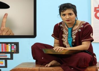 Actress Sharmila Rajaram plays newS reader