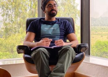 Abhishek Kapoor shares an interesting image, calls Ayushmann Khurrana ‘Prince of Chandigarh