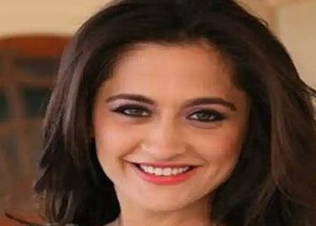 Sanjeeda Sheikh overcome hair fall problem with Vedix hair care regime