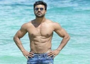 Ram Charan joins hands with maverick director Shankar for a massive pan India project!