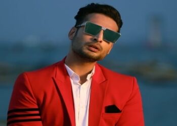 Enbee recreates Nusrat Fateh Ali Khan’s iconic Kinna Sona