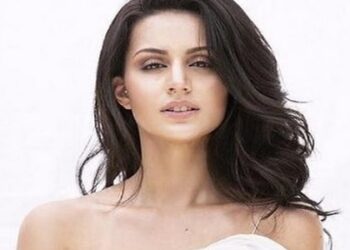 Brazilian model turned actress Larissa Bonesi opened up about her journey