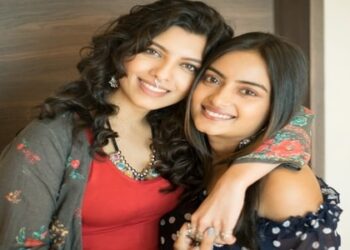 Mombian – Gul and Sakshi ki Pyaaaari Si Love Story on EORTV